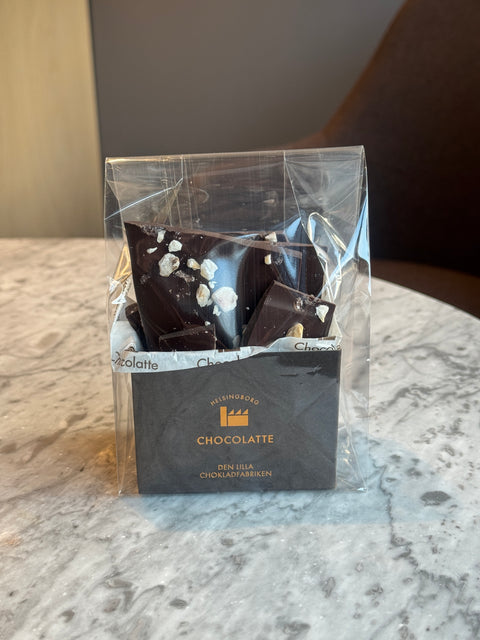 Mørk chokoladebar med hasselnød